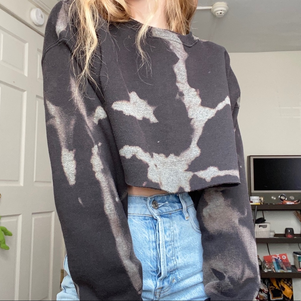 TIE DYE CROPPED CREWNECK